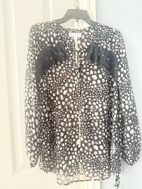 Jessica Simpson maternity top